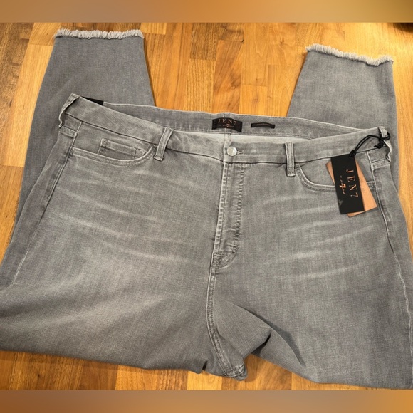 7 For All Mankind Ankle Skinny Jeans in Light Gray - Picture 1 of 5